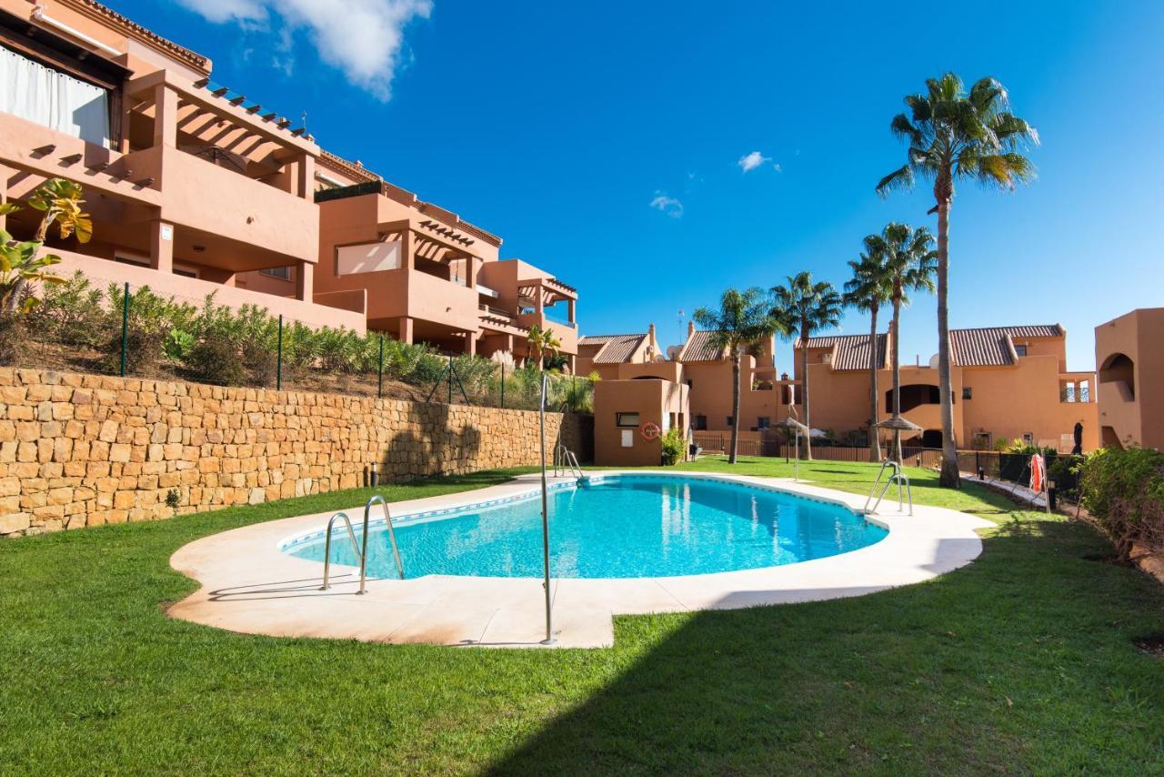 Rentandhomes Golf Elviria Apartment